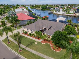 929 Bunker View Dr, Apollo Beach, FL 33572