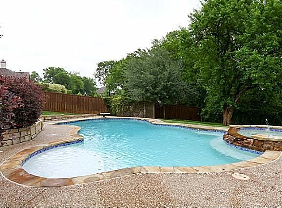 5th image of 1945 Creekside Dr
