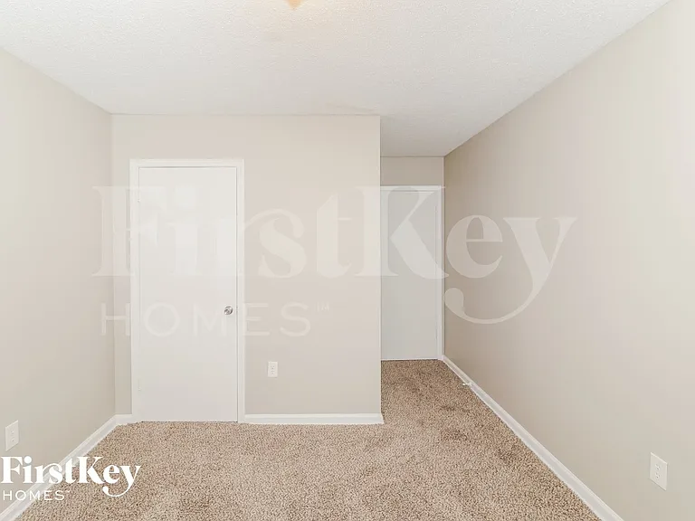 6901 Aspenhill Dr — Photo 10
