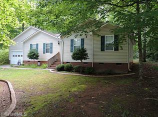 604 Hunters Way, Lexington, NC 27292