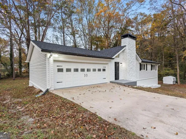 5658 Macedin Dr, Douglasville, GA 30135