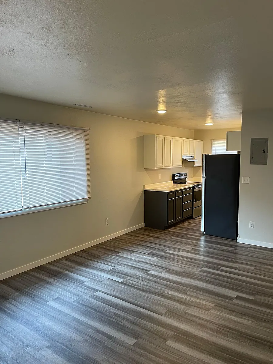 Building Photo - 436 S Johnson St #3