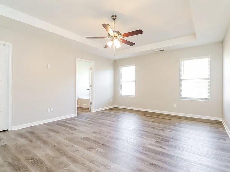 1075 Lear Dr — Photo 8