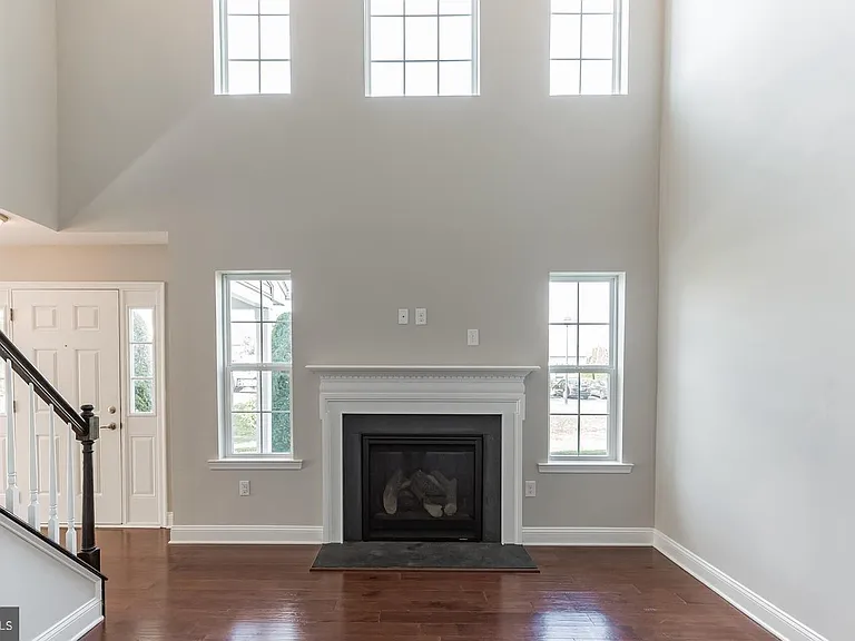 507 Lexington Mews — Photo 5