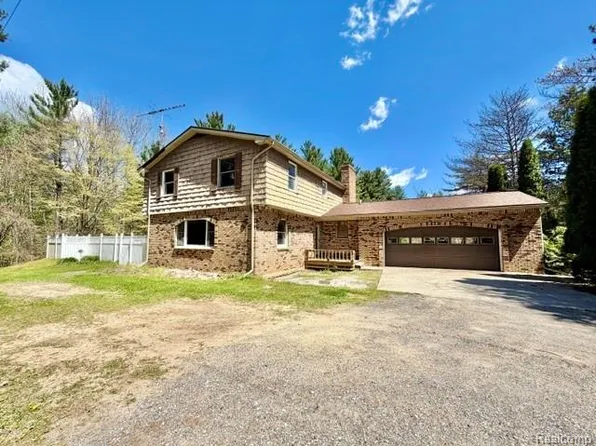 6087 Cyclone Rd, Otter Lake, MI 48464