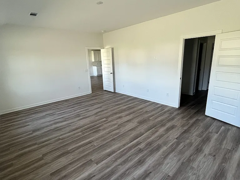 525 Arizona St — Photo 11