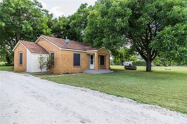 1st image of 3215 Lipan Hwy