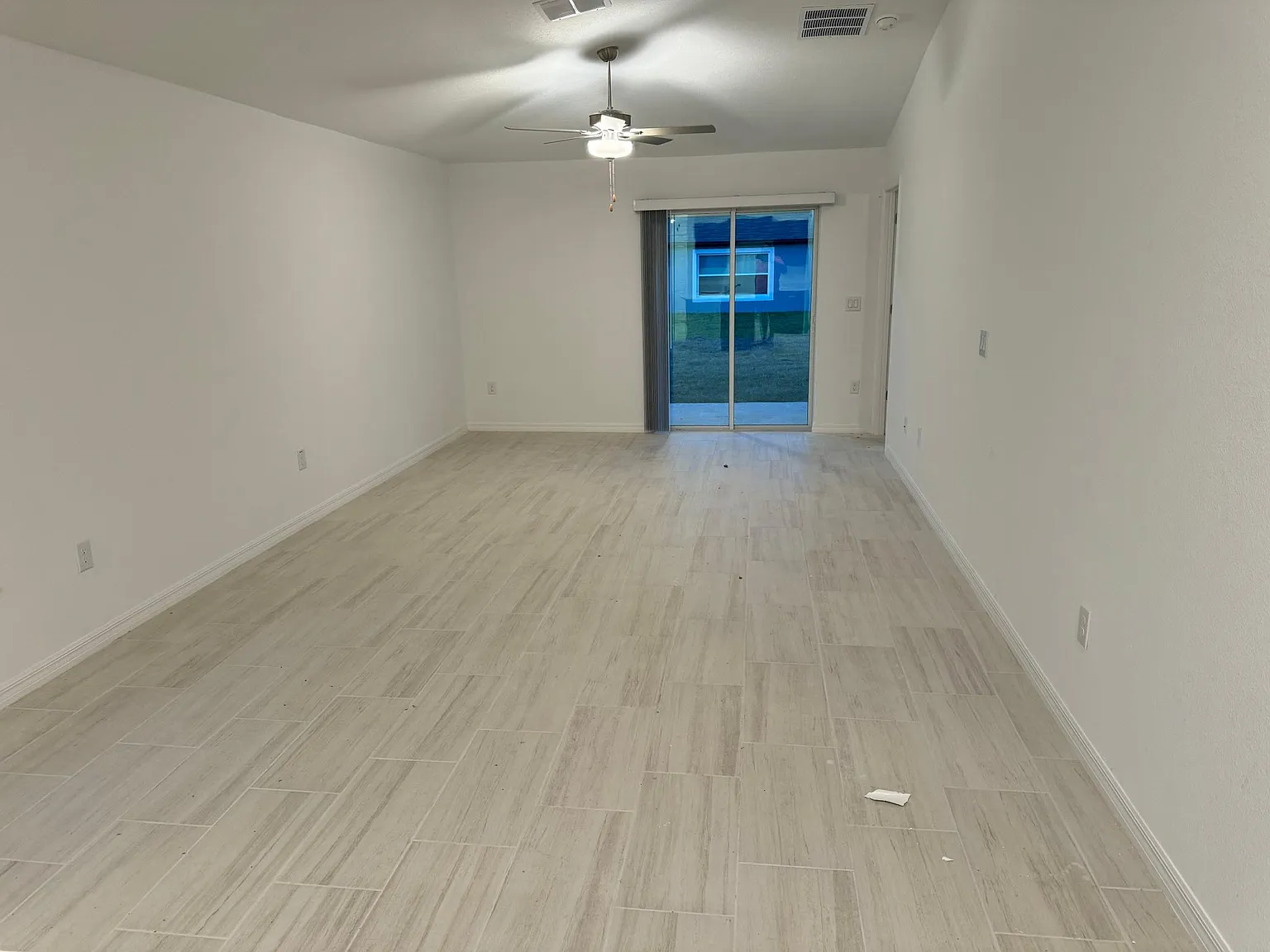 3 bed, 1448 sqft, $2,450 — Photo 4