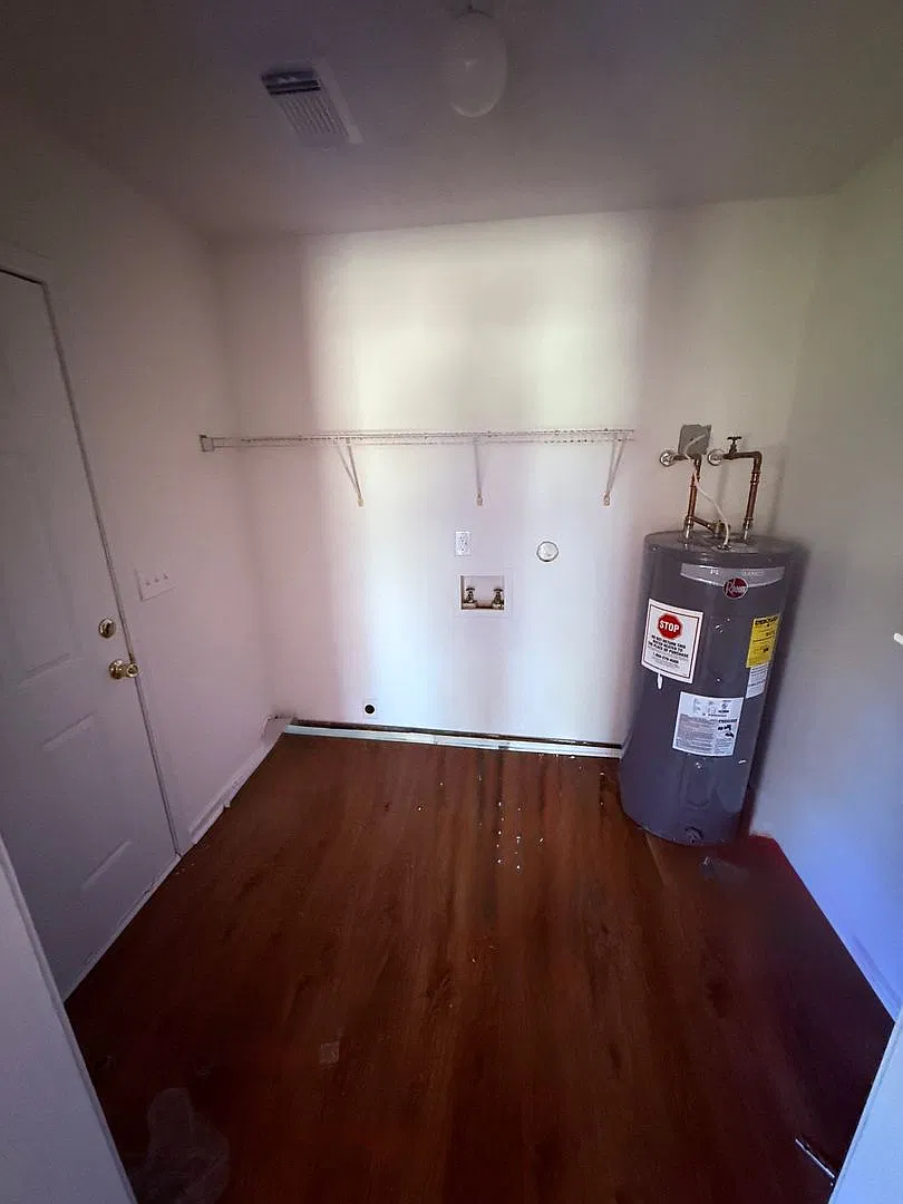 Renovated 3 bedroom 2 bath house — Photo 4