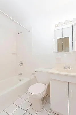 Rented by Mirador Real Estate | media 22