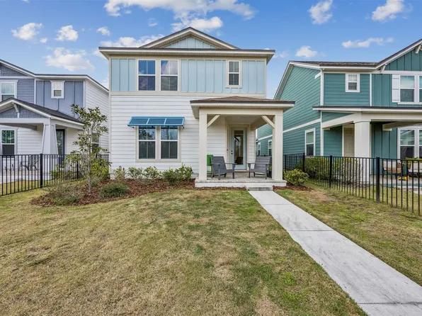 236 Hawthorn Park Cir, Yulee, FL 32097