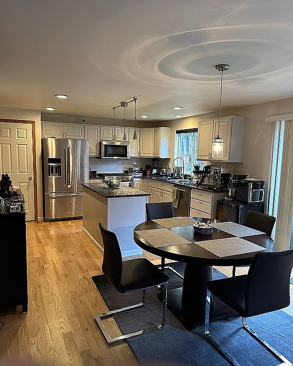Kitchen 2nd pic