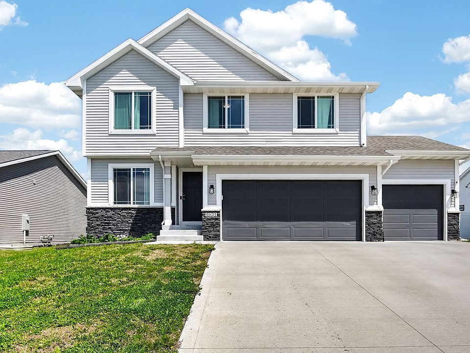 1st image of 4621 SE 35th Ct