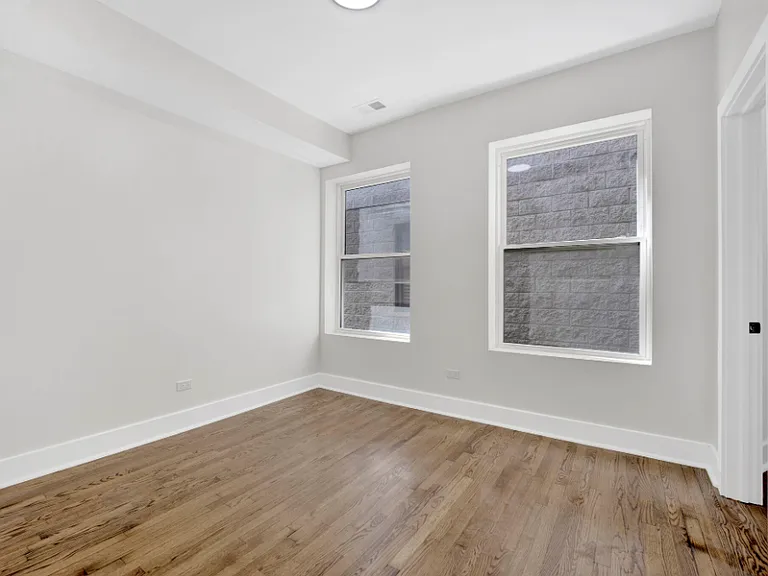 4927 S Prairie Ave #2N — Photo 6