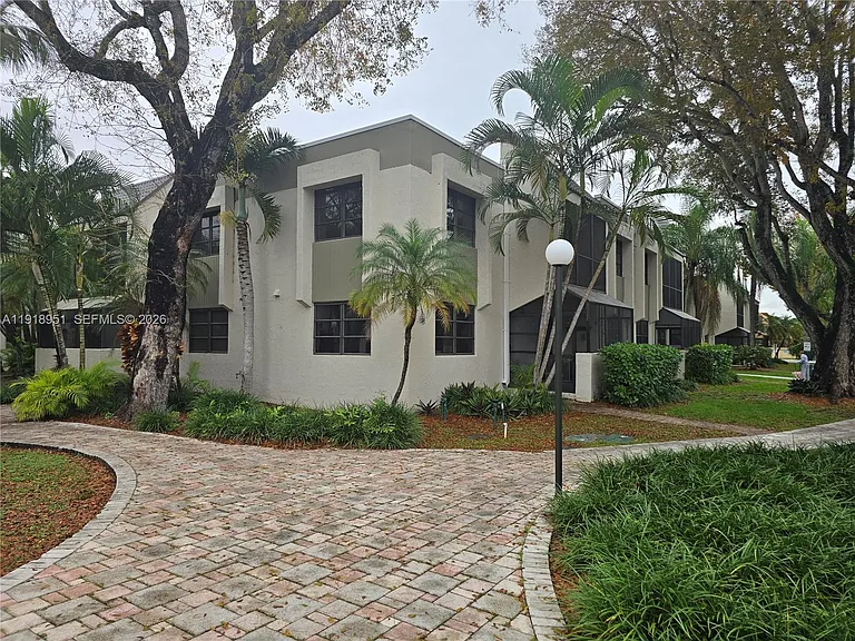 7925 SW 104th St #201-E — Photo 34