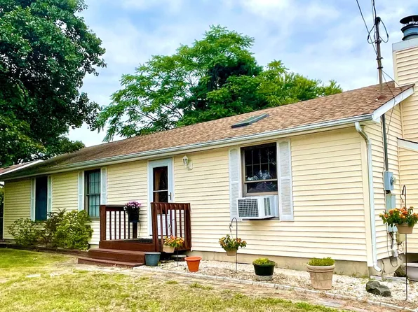 900 Pacific Ave, Beachwood, NJ 08722