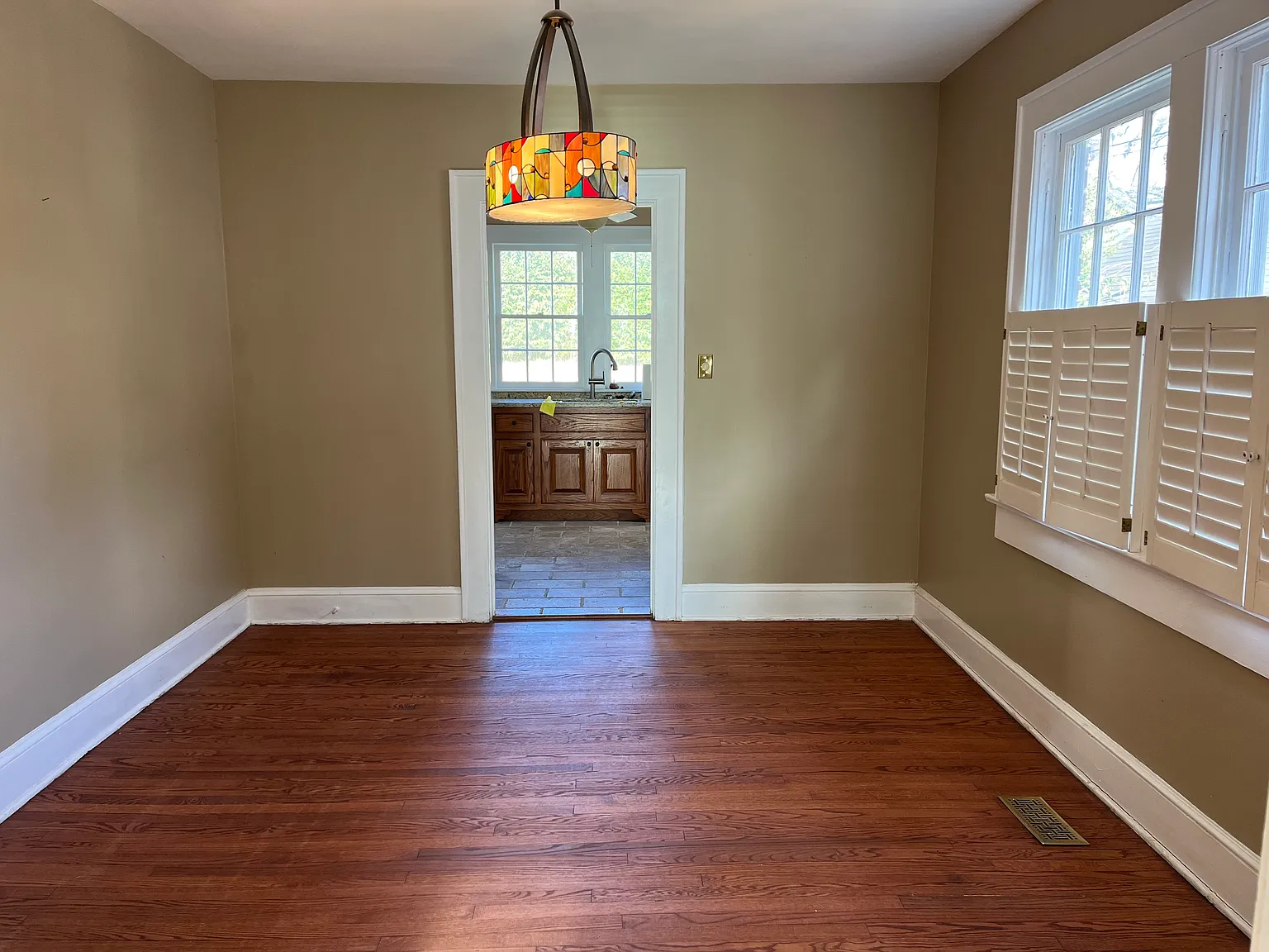 2 bed, 1000 sqft, $1,300 — Photo 4