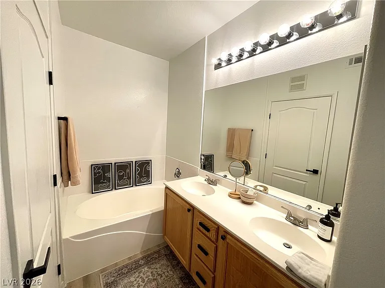 9901 Trailwood Dr #2128 — Photo 20