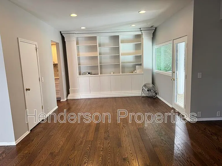 501 Fenton Pl #K — Photo 6