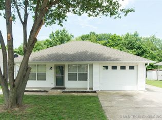 615 S Florence Ave, Claremore, OK 74017