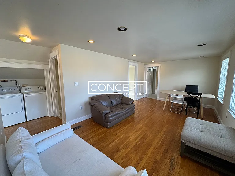98 W Quincy St #A — Photo 10