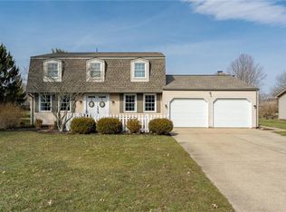 1223 Carol St NE, North Canton, OH 44720
