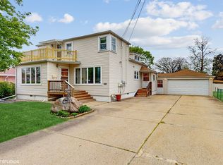 10610 Montana Ave, Melrose Park, IL 60164