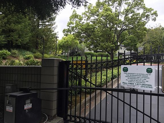 3rd image of 640 Canyon Oaks Dr APT F