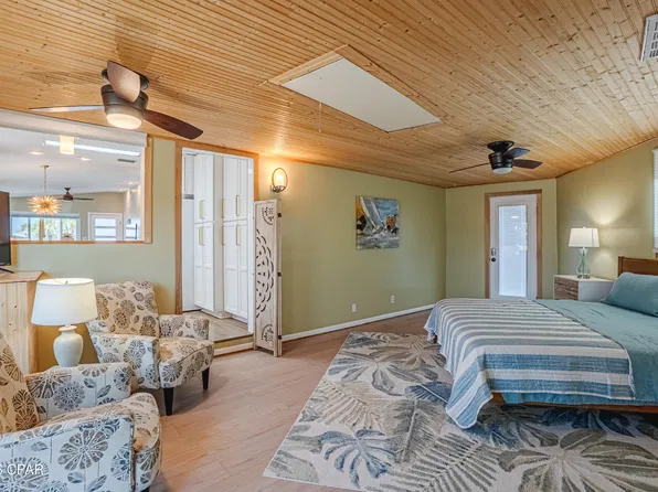1 Dolphin Ln, Panama City Beach, FL 32408