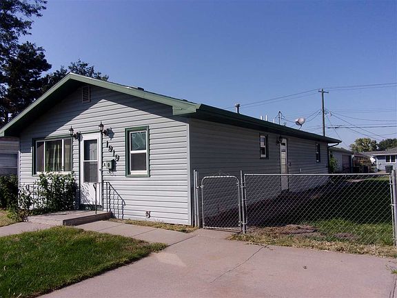 2nd image of 1919 W 2nd St