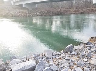 3776 McFall Rd, Palmyra, TN 37142