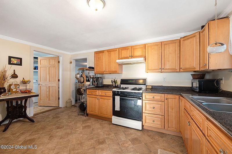 5th image of 55 Montgomery Street