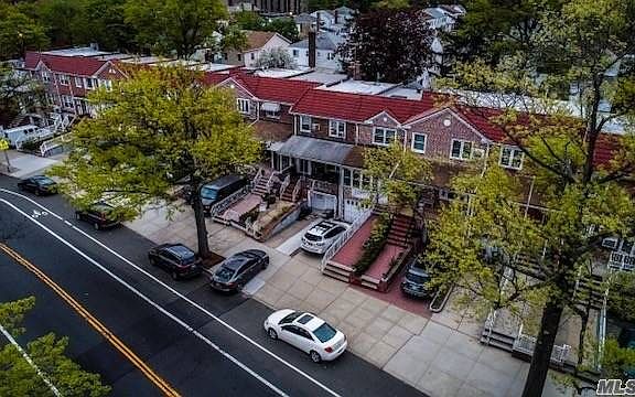 3rd image of 8424 Eliot Ave