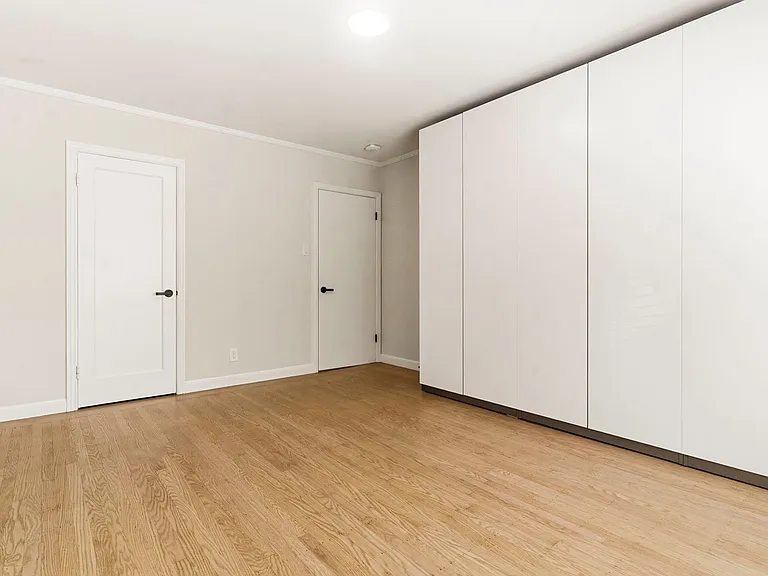 290 Holyoke St — Photo 9