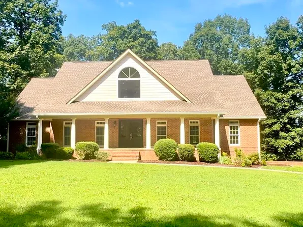526 Big Cedar Dr, Dunlap, TN 37327