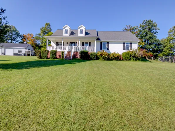 628 Camelot Dr, Cadiz, KY 42211