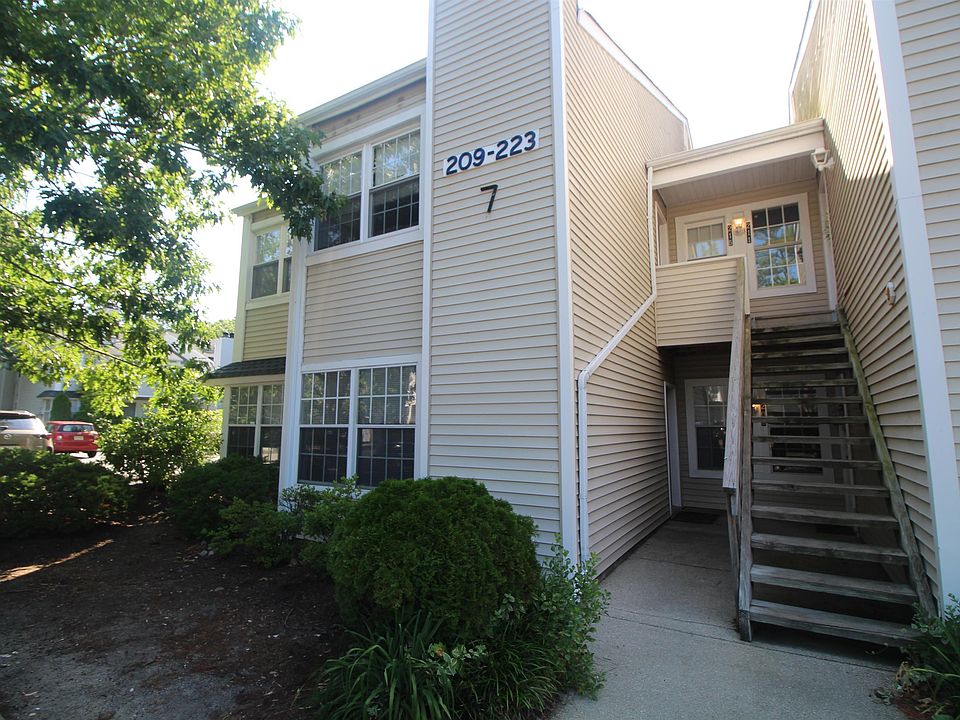 1st image of 213 Meadow Ridge Rd Building 7