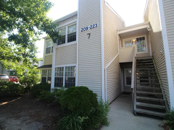 213 Meadow Ridge Rd Building 7, Absecon, NJ 08205