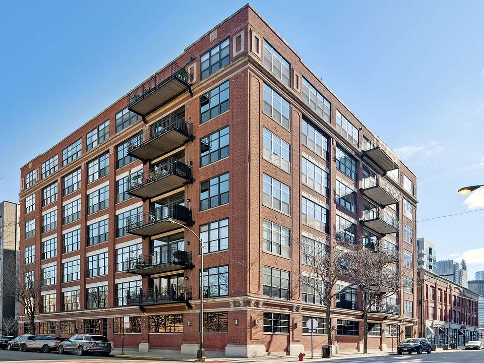 1st image of 850 W Adams St APT 4B
