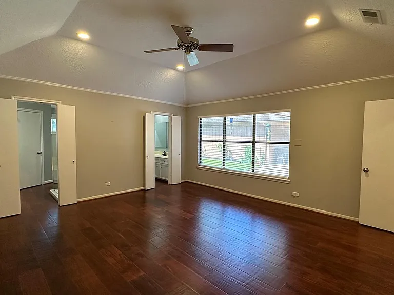 11527 Cedar Creek Dr — Photo 18