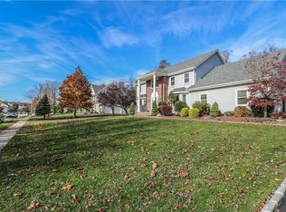 37 Addington Ct, East Brunswick, NJ 08816