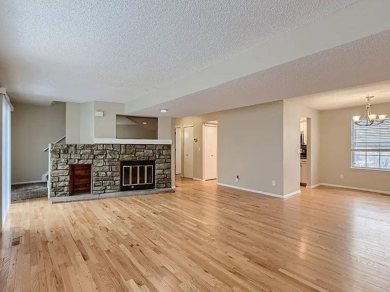 319 W Jamison Cir #17 — Photo 6