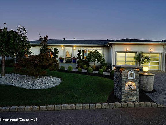3rd image of 553 Bayview Dr