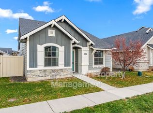984 W Stanhope St, Meridian, ID 83646