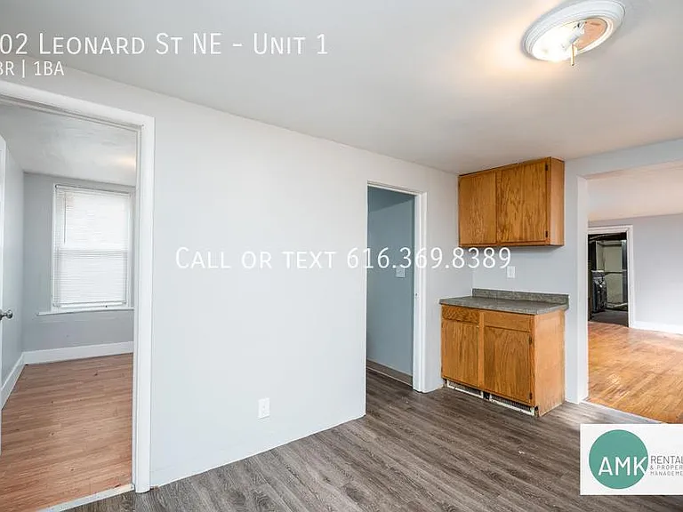 202 Leonard St NE #1 — Photo 8