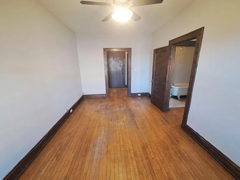 225 Place Apartments — Photo 63