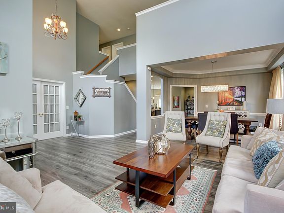 2nd image of 47081 Glenaire Ct