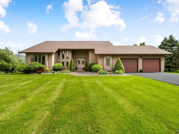 5 Byron Ln, Clinton, NY 13323