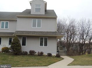 404 Pinebrooke Cir #404, Downingtown, PA 19335