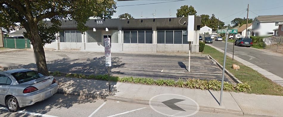 1st image of 555 Westbury Ave